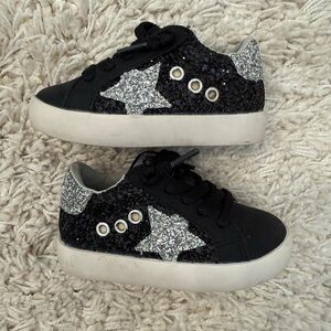 Kids Glitter Star Sneakers - Black and Silver
